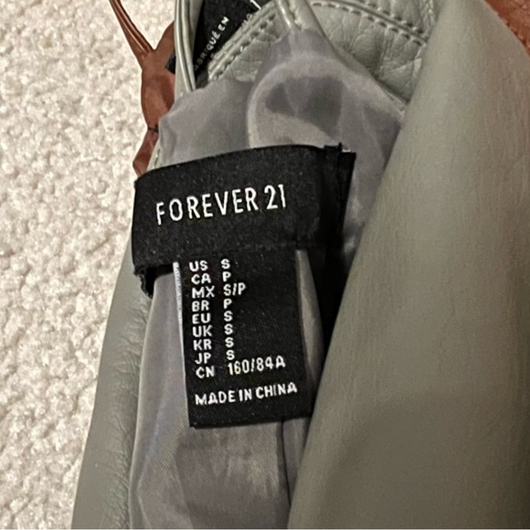 🥦 Green Pleather Jacket - Picture 8 of 8